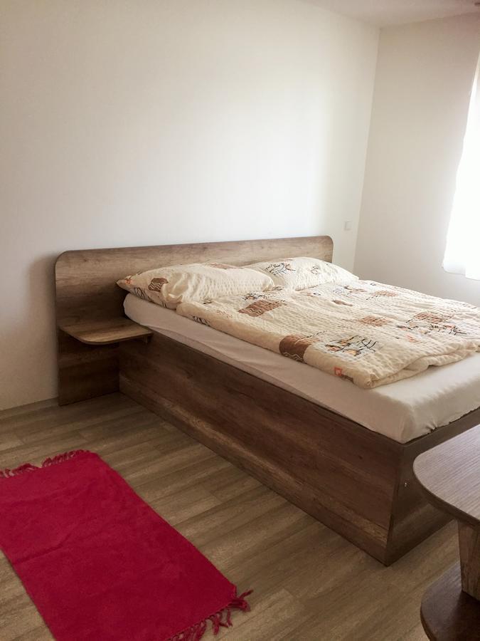 Promenad Apartmany Velky Meder Exterior photo