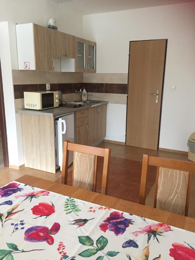 Promenad Apartmany Velky Meder Exterior photo