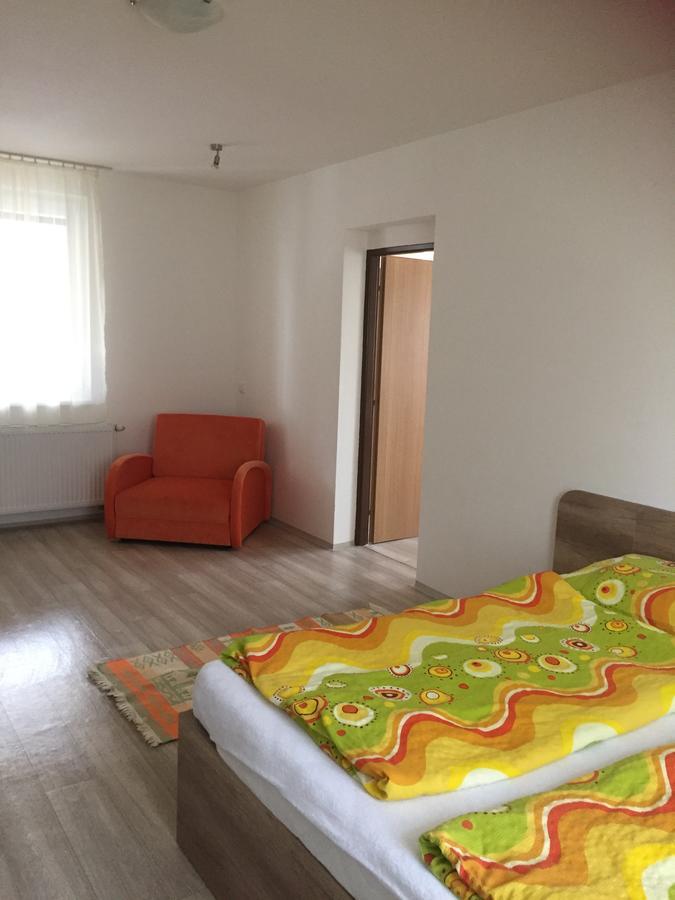 Promenad Apartmany Velky Meder Exterior photo